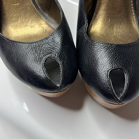 Stylish Black Leather& Wood Platform Slingback Heels - Picture 8 of 12